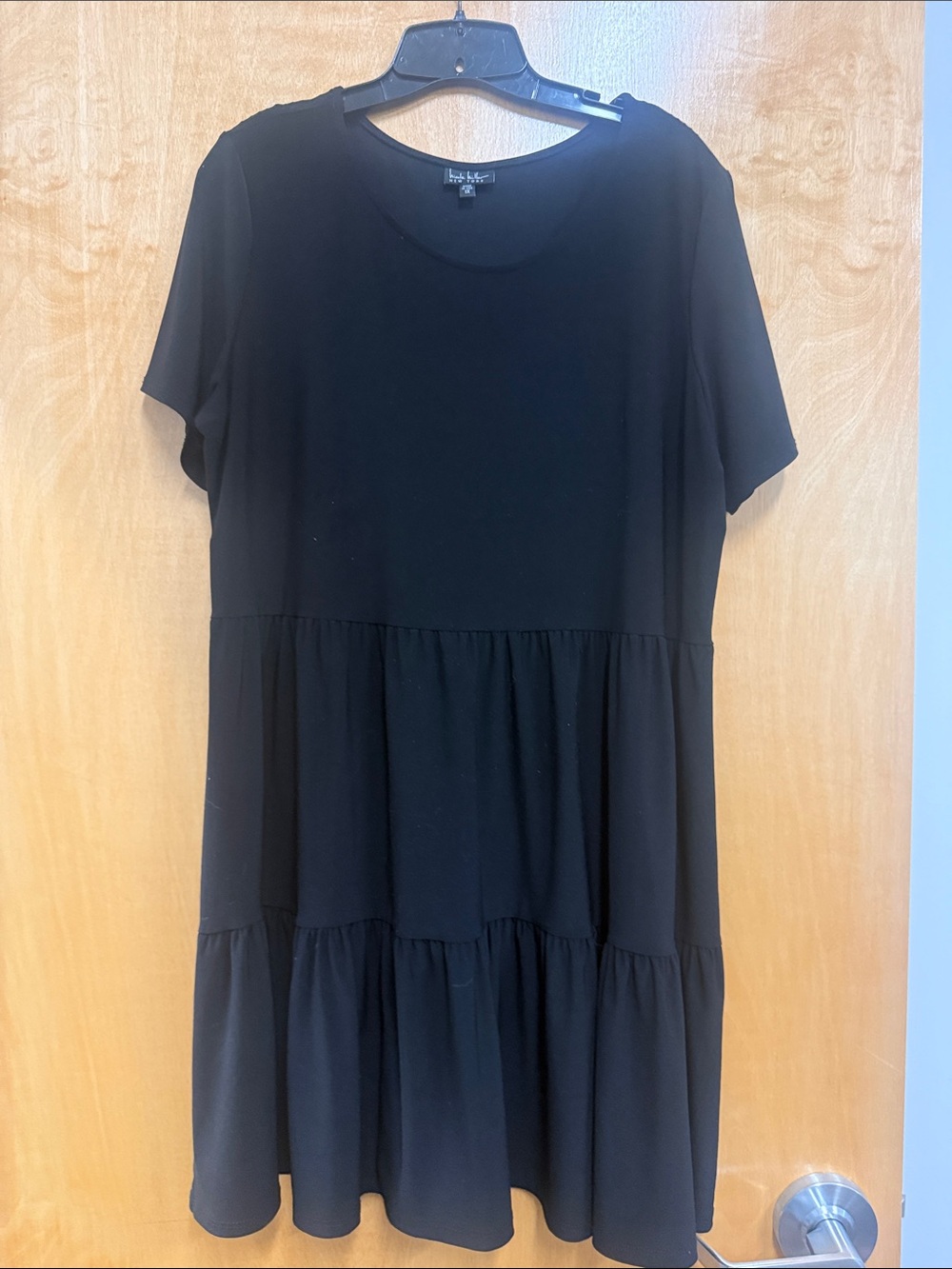 Nicole Miller Black Tiered Short Sleeve Dress
